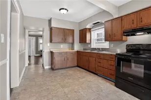 410 Carl St, Pittsburgh, PA 15210 - Photo 9