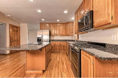 11227 Pershing Drive, North Huntingdon, PA 15642 - Photo 7