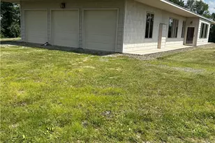 1004 Old Ridge Rd, Cross Creek Township, PA 15312 - Photo 9