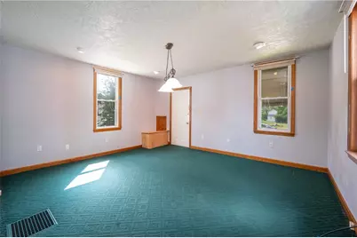 407 W 5th Ave, Derry Boro, PA 15627 - Photo 11