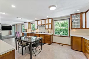 2105 Pendleton Dr, Monroeville, PA 15146 - Photo 5