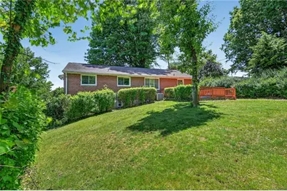 385 Maplewood Drive, Pittsburgh, PA 15243 - Photo 13