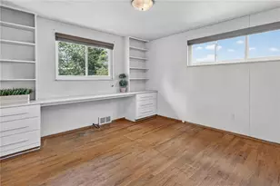 385 Maplewood Dr, Pittsburgh, PA 15243 - Photo 17