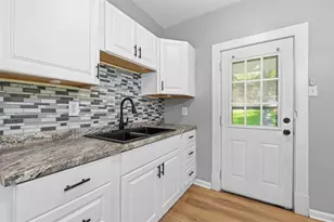 1014 McLaughlin Run, Bridgeville, PA 15017 - Photo 7