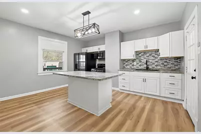 1014 McLaughlin Run, Bridgeville, PA 15017 - Photo 3