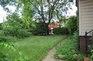 743 Spence Way, Mt Pleasant Boro, PA 15666 - Photo 3