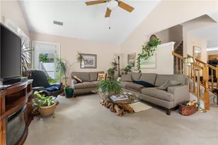 6135 Caledonia Ct, South Fayette, PA 15017 - Photo 5