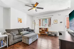 3022 Harcum Wy, Pittsburgh, PA 15203 - Photo 7