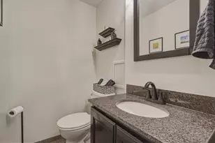 8063 Broadlawn Dr, Pittsburgh, PA 15237 - Photo 21