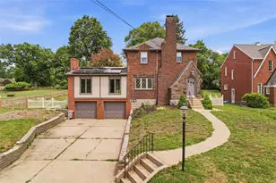 212 Morewood Rd, Pittsburgh, PA 15116 - Photo 1