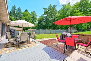 813 E Smithfield St, Elizabeth Twp/Boro, PA 15047 - Photo 13