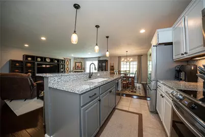 2000 St Andrews Ct, Penn Twp, PA 15644 - Photo 9
