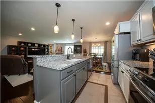 2000 St Andrews Ct, Penn Twp, PA 15644 - Photo 9