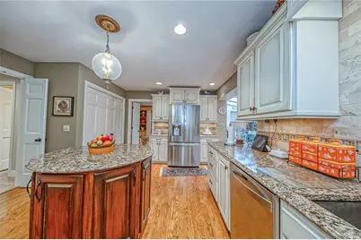 310 Wildberry Rd, Pittsburgh, PA 15238 - Photo 5