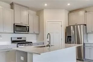 352 Gleneagles Dr, Twp of But NW, PA 16001 - Photo 9