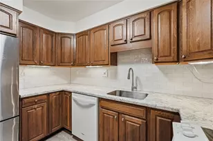 1500 Cochran Rd, Scott Township, PA 15243 - Photo 17