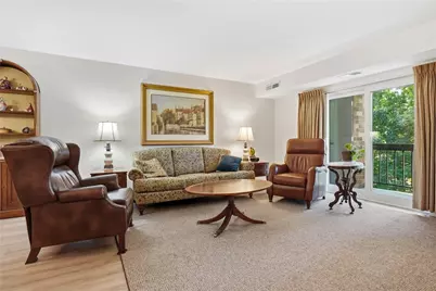 1500 Cochran Road #901, Scott Township, PA 15243 - Photo 9