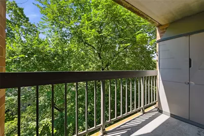 1500 Cochran Road #901, Scott Township, PA 15243 - Photo 25