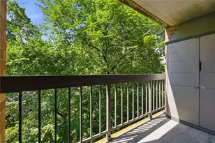 1500 Cochran Rd, Scott Township, PA 15243 - Photo 25