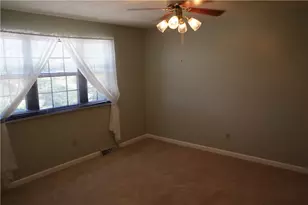 179 London Towne Dr, Pittsburgh, PA 15226 - Photo 9