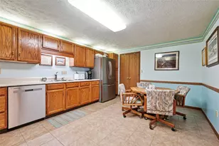 2850 Edgecliff Rd, Lower Burrell, PA 15068 - Photo 13