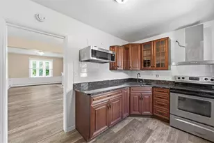 678 Gregg Ave, Bridgeville, PA 15017 - Photo 11