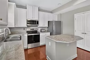 1023 Grey Fox Cir, Collier Township, PA 15017 - Photo 15