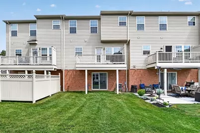 1023 Grey Fox Cir, Collier Township, PA 15017 - Photo 33