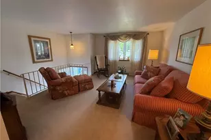 1484 Loretta Dr, Pittsburgh, PA 15235 - Photo 5