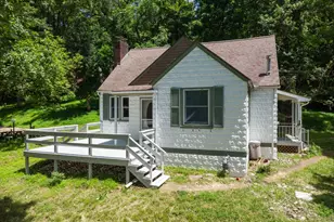 383 Lakeview Dr, South Strabane, PA 15301 - Photo 1