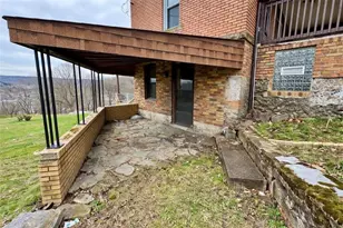 1119 Hancock Ave, Allegheny Township, PA 15690 - Photo 15