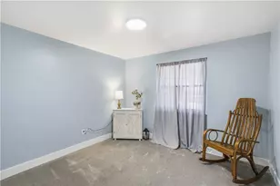 645 Carnival Dr, Pittsburgh, PA 15239 - Photo 25