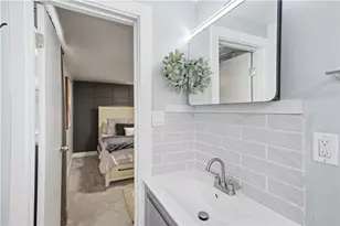 645 Carnival Dr, Pittsburgh, PA 15239 - Photo 21