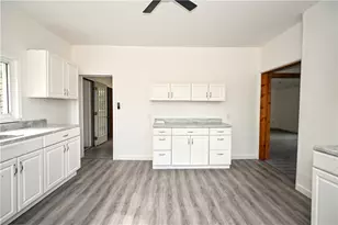 42 Kennedy Rd, New Eagle, PA 15067 - Photo 9