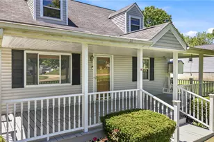90 Rexford Dr, Hermitage, PA 16148 - Photo 3