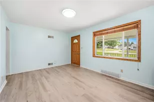 90 Rexford Dr, Hermitage, PA 16148 - Photo 17