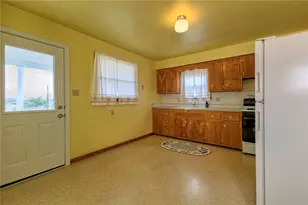 1921 Sloan Ave, Latrobe, PA 15650 - Photo 13