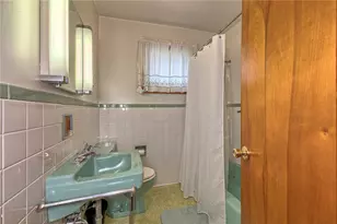 1921 Sloan Ave, Latrobe, PA 15650 - Photo 19