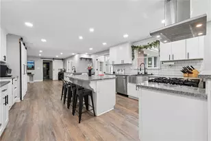 4019 Mayflower Ct, Murrysville, PA 15668 - Photo 7