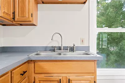 801 Vine, Liberty Boro, PA 15133 - Photo 9