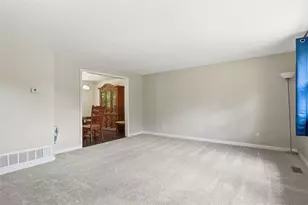 728 Skyview Dr, Cranberry Township, PA 16066 - Photo 5