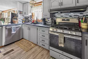 1902 Jackson Center Polk Rd, Mineral Township, PA 16153 - Photo 7
