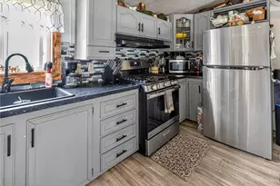 1902 Jackson Center Polk Rd, Mineral Township, PA 16153 - Photo 5