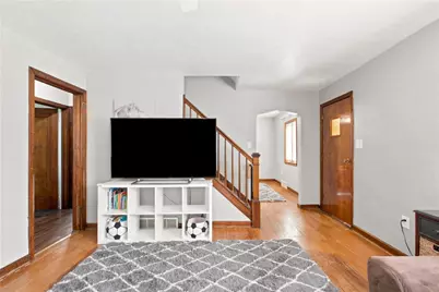 412 Phillips Ave, Stowe Township, PA 15136 - Photo 7