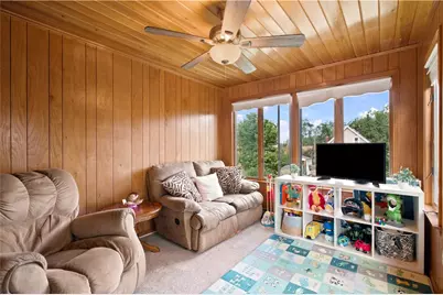 412 Phillips Ave, Stowe Township, PA 15136 - Photo 11