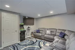 1821 Pioneer Dr, Pittsburgh, PA 15143 - Photo 37