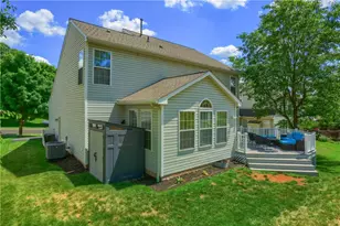 1821 Pioneer Dr, Pittsburgh, PA 15143 - Photo 43