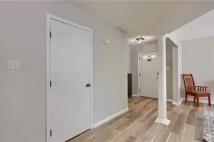 1821 Pioneer Dr, Pittsburgh, PA 15143 - Photo 3
