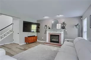 1821 Pioneer Dr, Pittsburgh, PA 15143 - Photo 9