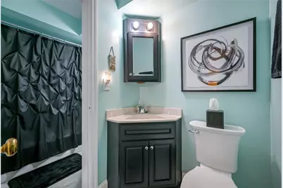 940 Margarite Dr #K, Scott Township, PA 15216 - Photo 19